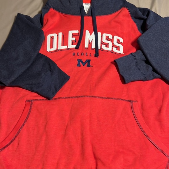 Ole Miss hoodie - Picture 2 of 3